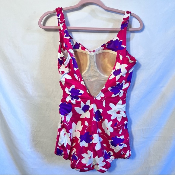 Vintage Perfection Fit by Roxanne 14/36 Cup C Floral One-Piece Swimsuit - Picture 3 of 6